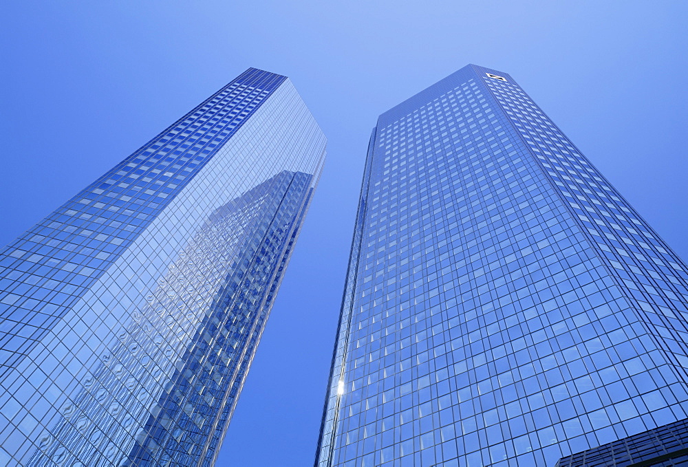 Skyscrapers of the Deutsche Bank, Frankfurt-am-Main, Hessen, Germany, Europe