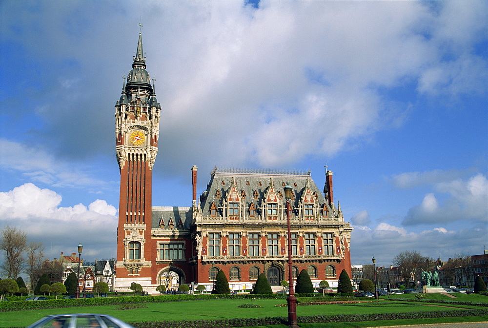 The Hotel de Ville (town hall) in Calais, Pas de Calais, France, Europe