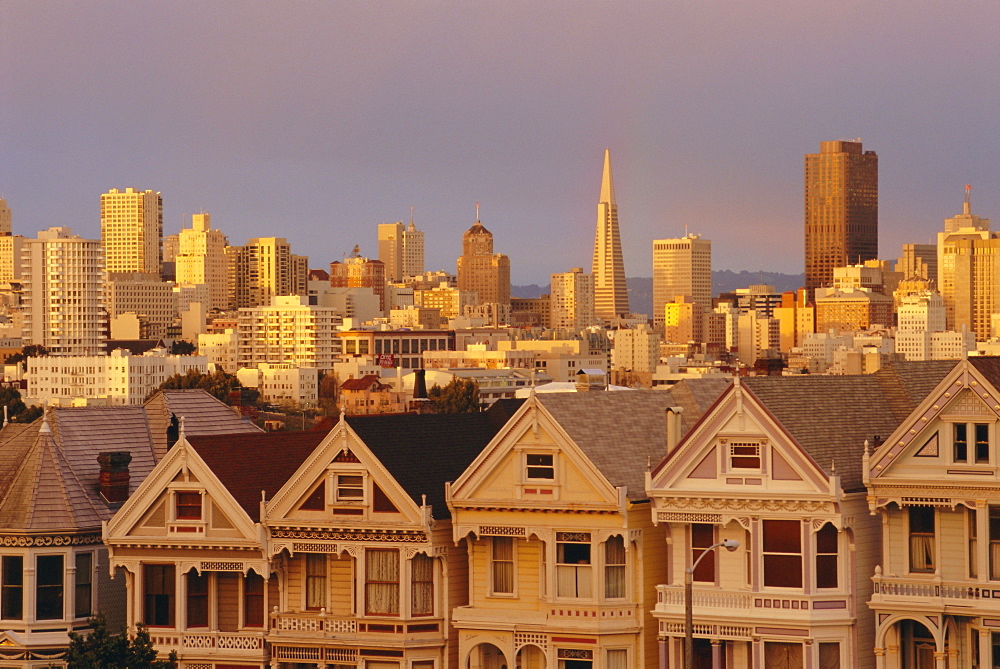 The 'Painted Ladies', Victorian houses on Alamo Square, San Francisco, California, USA