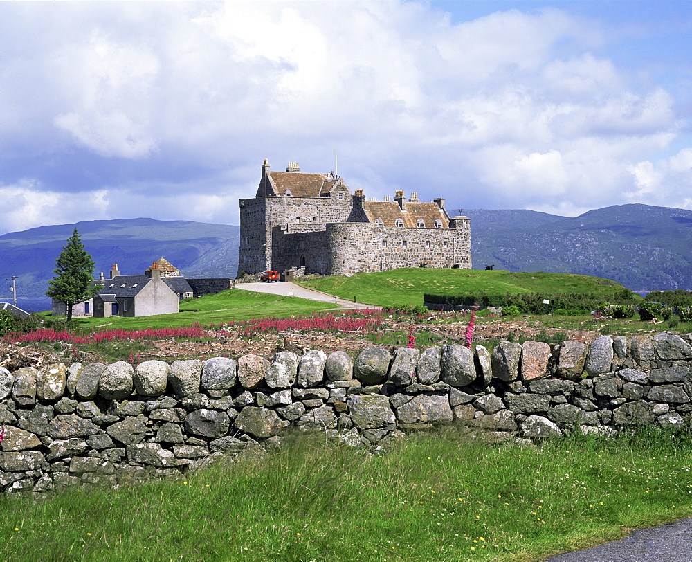 Duart Castle, Isle of Mull, Argyllshire, Inner Hebrides, Scotland, United Kingdom, Europe