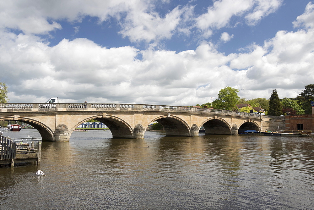 Bridge over the Thames, Henley on Thames, Oxfordshire, England, United Kingdom, Europe