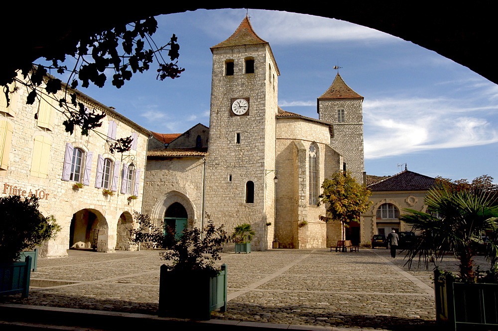 Place des Cornieres, Lauzerte, Tarn et Garonne, Midi-Pyrenees, France, Europe