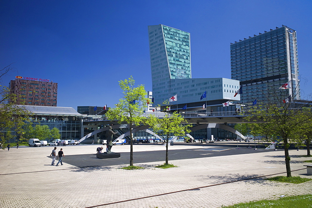 Place Francois Mitterand and Lille Europe TGV station, Lille, Nord-Pas de Calais, France, Europe