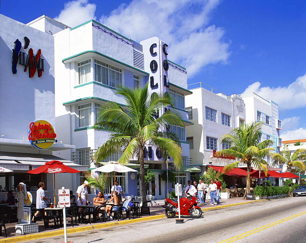 Outdoor cafes near the Colony Hotel, Ocean Drive, Art Deco District, Miami Beach, South Beach, Miami, Florida, United States of America, North America