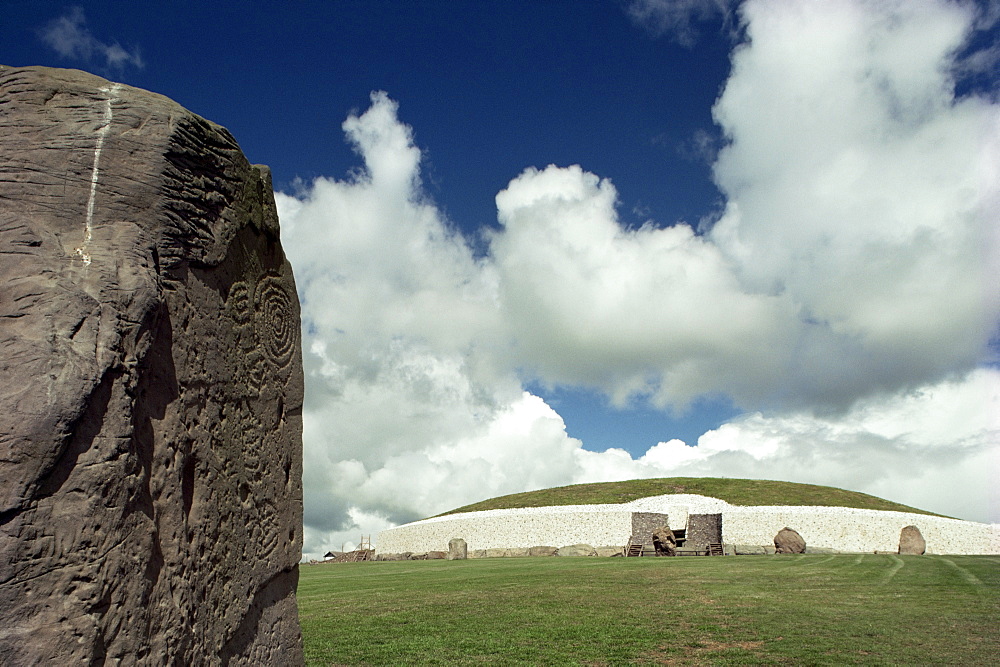 Newgrange, County Meath, Leinster, Republic of Ireland (Eire), Europe