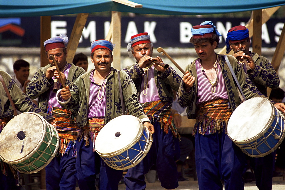 Musicians at a wrestling match, Antalya stadium, Anatolia, Turkey, Asia Minor, Eurasia