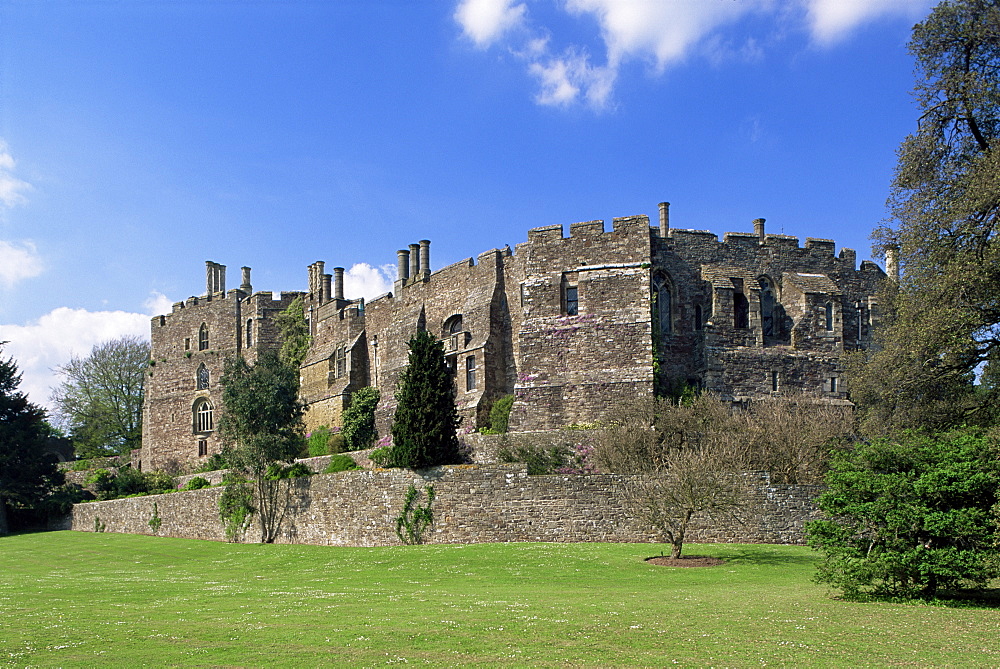 Berkeley Castle, built in 1153, Gloucestershire, England, United Kingdom, Europe