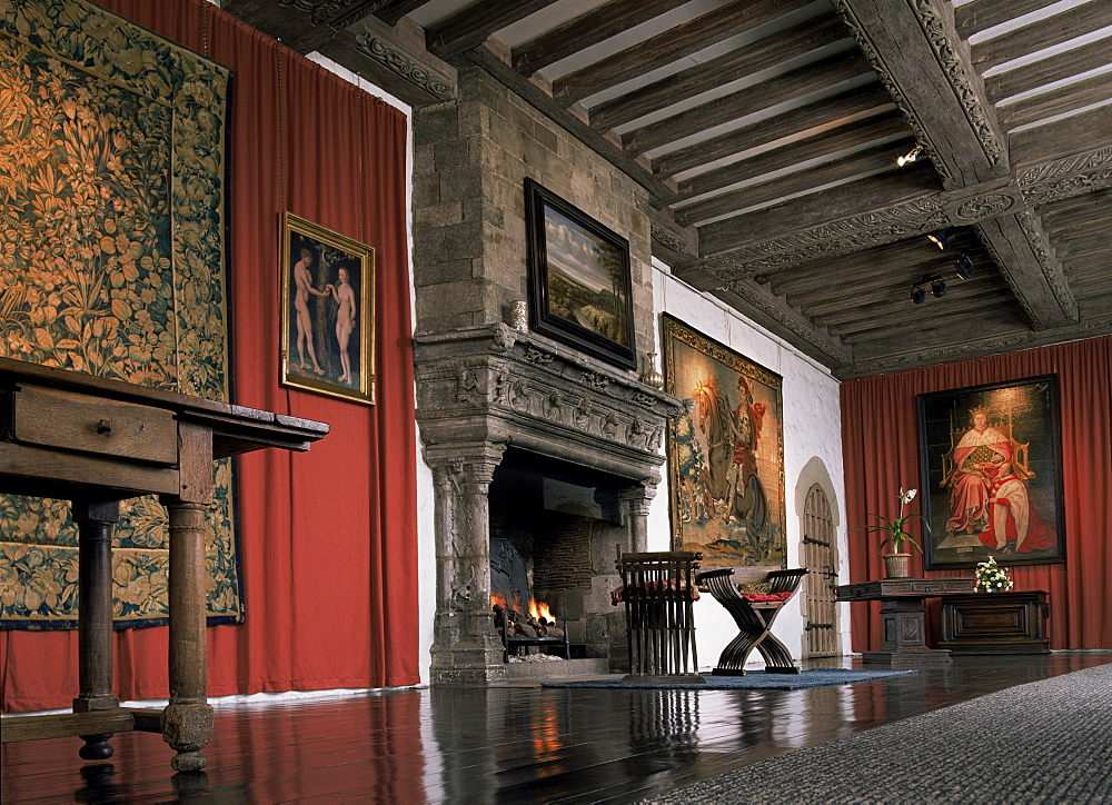 Henry VIII banqueting hall, Leeds Castle, Kent, England, United Kingdom, Europe