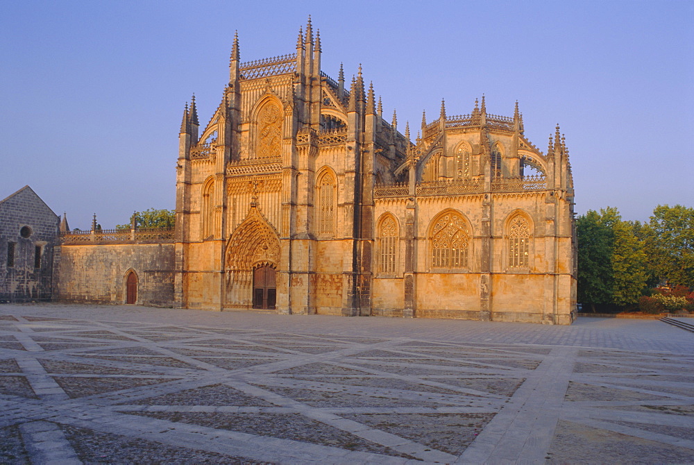 Cathedral, Batalha, Costa de Prata, Portugal, Europe