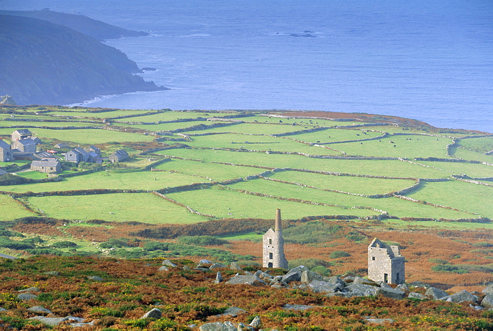 Bosigran tin mine near St Ives, West Penwith coast, Cornwall, England, UK