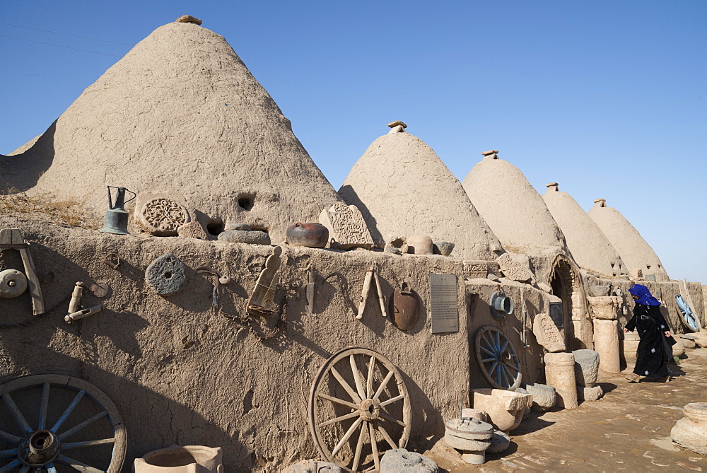 Traditional beehive houses, Harran, Eastern Anatolia, Turkey, Asia Minor, Eurasia