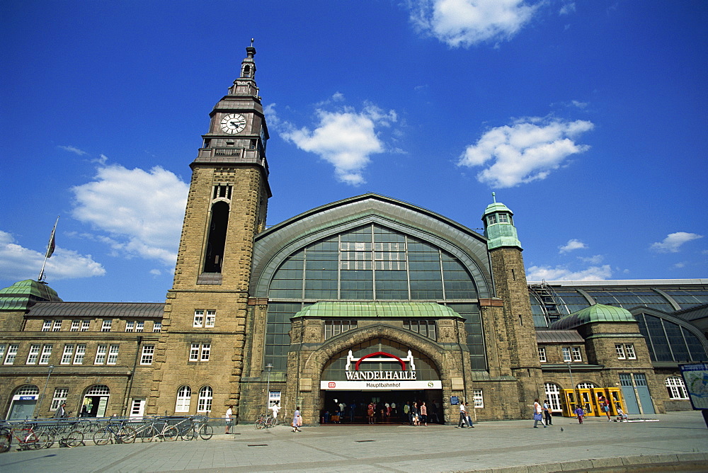 The Hauptbahnhof or central train station in Hamburg, Germany, Europe