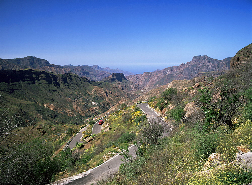 Hairpin bends on road to El Espinillo, Roque Bentaiga, Gran Canaria, Canary Islands, Spain, Europe