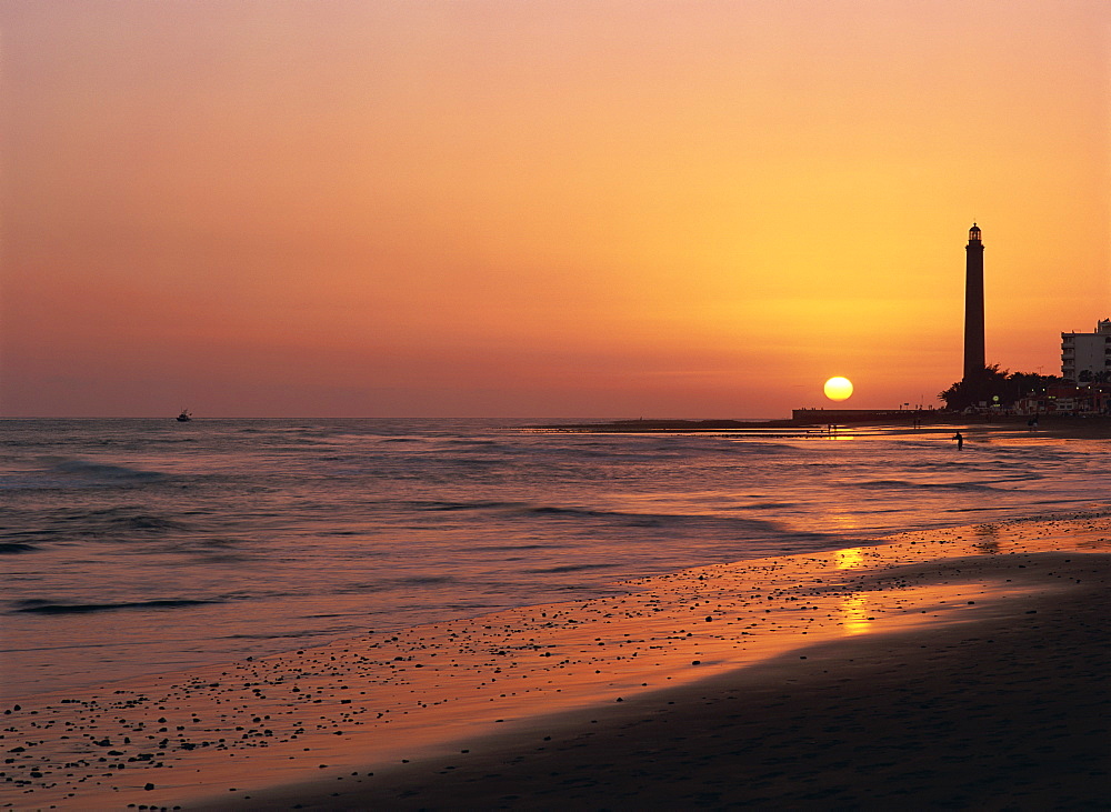 Playa de Maspalomas and lighthouse at sunset, Gran Canaria, Canary Islands, Spain, Atlantic, Europe