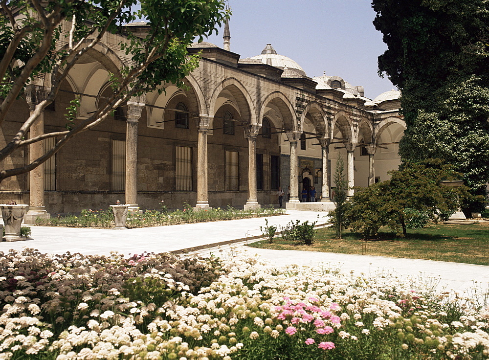 Gardens of the Topkapi Palace, Istanbul, Turkey, Europe, Eurasia