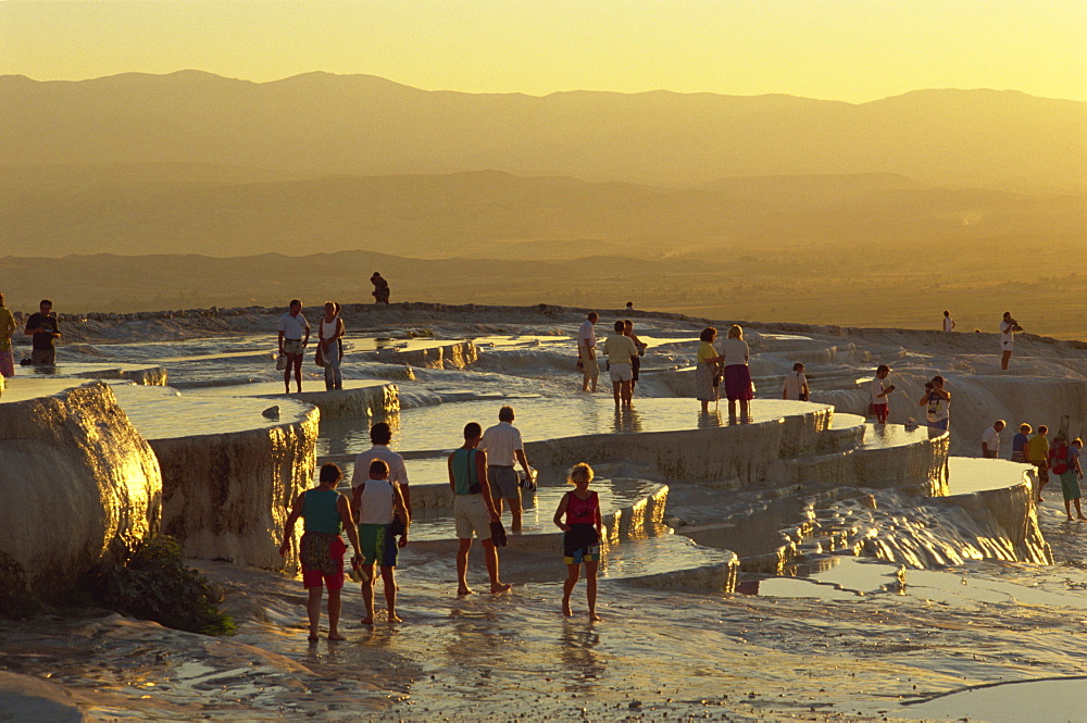 Pamukkale, UNESCO World Heritage Site, Anatolia, Turkey, Asia Minor, Eurasia