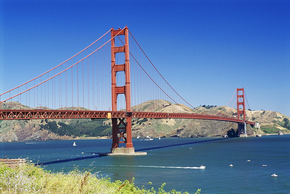 The Golden Gate Bridge, San Francisco, California, United States of America (U.S.A.), North America