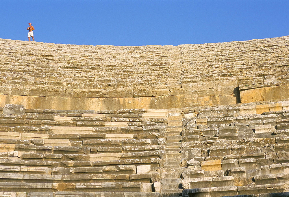 Roman spa city of Hieropolis (Hierapolis), Pamukkale, UNESCO World Heritage Site, Anatolia, Turkey, Asia Minor, Asia