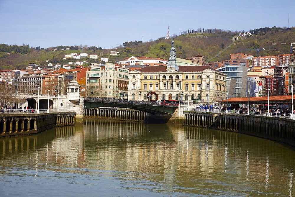 River Nervion, Bilbao, Euskadi, Spain, Europe 