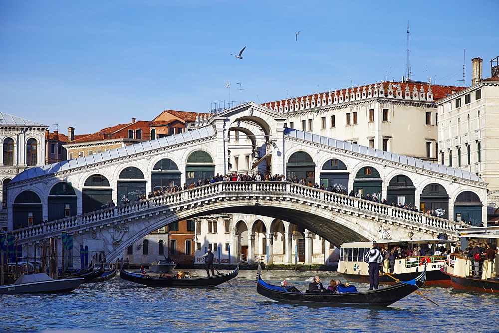 Rialto Bridge, Venice, UNESCO World Heritage Site, Veneto, Italy, Europe