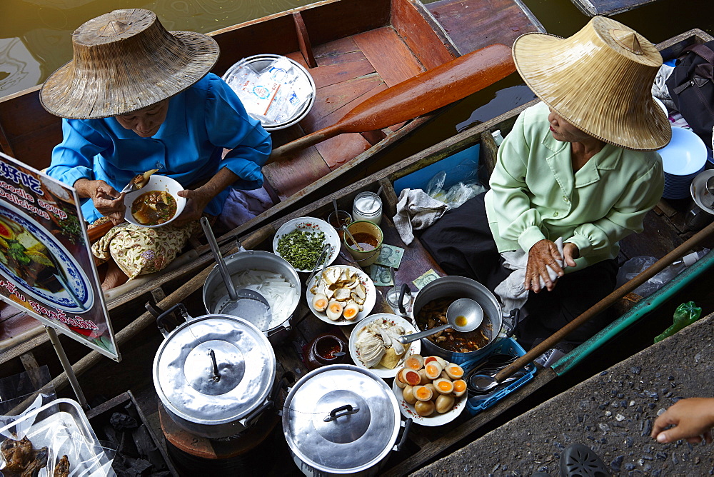 Dumnoen Saduak Floating Market, Bangkok, Thailand, Southeast Asia, Asia