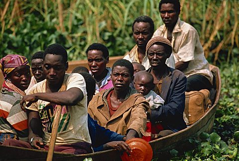 Refugees cross river from Rwanda in July 1994, Kagenyi Camp, Karagwe, Tanzania, East Africa, Africa