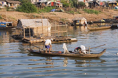 Fishermen on the Mekong River, Phnom Penh, Cambodia, Indochina, Southeast Asia, Asia