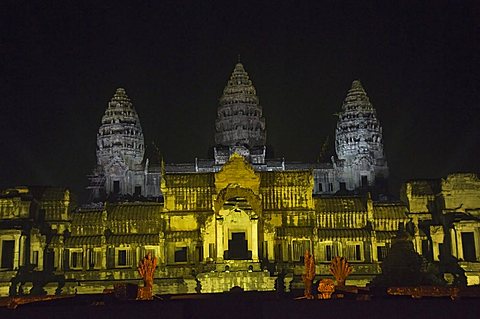 Angkor Wat Temple at night, lit for a special light show, Angkor, UNESCO World Heritage Site, Siem Reap, Cambodia, Indochina, Southeast Asia, Asia