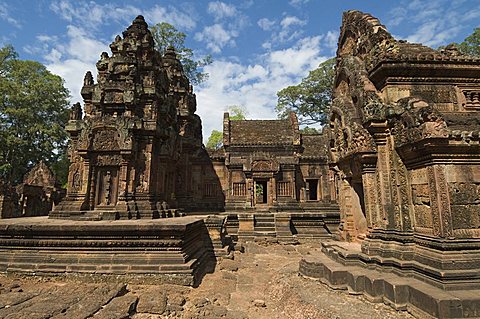 Banteay Srei Hindu temple, near Angkor, UNESCO World Heritage Site, Siem Reap, Cambodia, Indochina, Southeast Asia, Asia