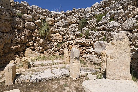 Ggantija, a prehistoric temple constructed around 3000 BC, UNESCO World Heritage Site, Gozo, Malta, Europe