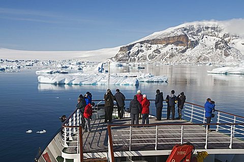 Ship approaching Brown Bluff, Antarctic Peninsula, Antarctica, Polar Regions