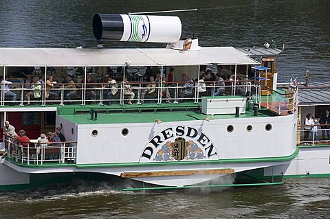 Paddle steamship on the River Elbe, Dresden, Saxony, Germany, Europe