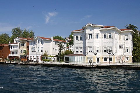 Houses on The Bosporus, Istanbul, Turkey, Europe