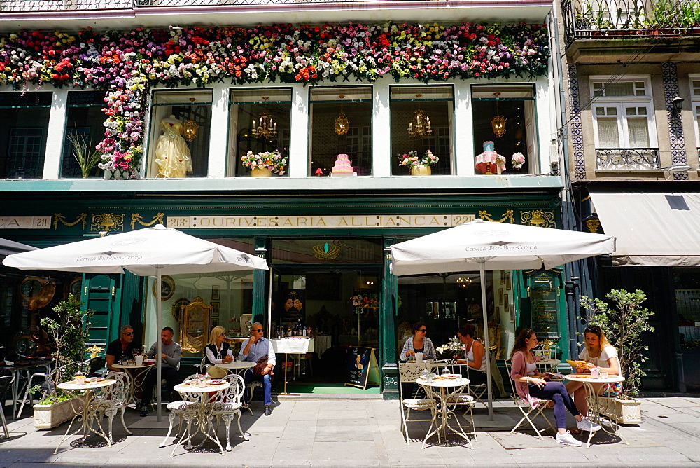 Cafe, Porto (Oporto), Portugal, Europe