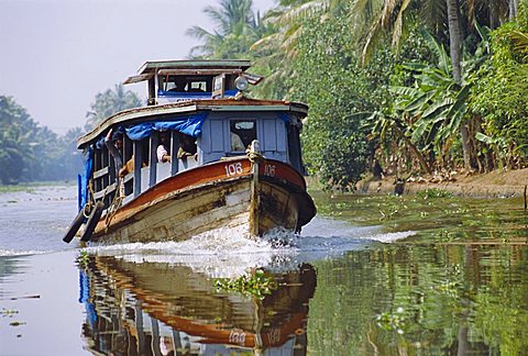 India, Kerala, Typical View Of The Backwaters