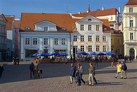 Town Hall Square, Old Town, Tallinn, Estonia, Baltic States, Europe