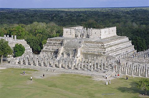 Temple of the Warriors, Chichen Itza, Mexico, Central America