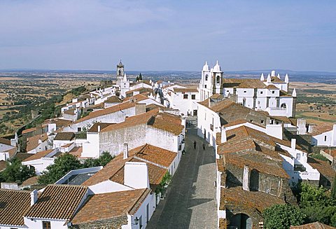 Hill village of Monsaraz near the Spanish border, Alentejo region, Portugal, Europe