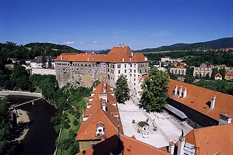 View of the castle, Cesky Krumlov, UNESCO World Heritage Site, Czech Republic, Europe