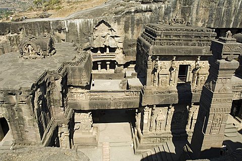 The Kailasa (Kailasanatha) Temple, Ellora Caves, temples cut into solid rock, UNESCO World Heritage Site, near Aurangabad, Maharashtra, India, Asia