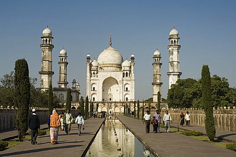 The Bibi ka Maqbara, built by Azam Shah in 1678 as a son's tribute to his mother, Begum Rabia Durrani, the Queen of Mughal emperor Aurangzeb, Aurangabad, Maharashtra, India, Asia