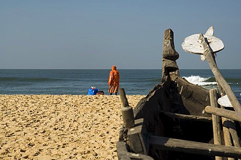 Beach near the Leela Hotel, Mobor, Goa, India, Asia