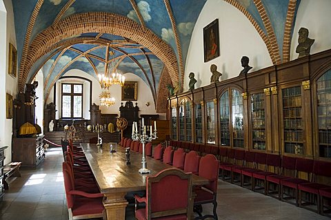 Library of the Collegium Maius Museum of the Jagiellonian University, the oldest university building and connected with Copernicus, Old Town District, Krakow (Cracow), UNESCO World Heritage Site, Poland, Europe