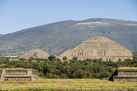 Pyramid of the Sun, Teotihuacan, 150AD to 600AD and later used by the Aztecs, UNESCO World Heritage Site, north of Mexico City, Mexico, North America