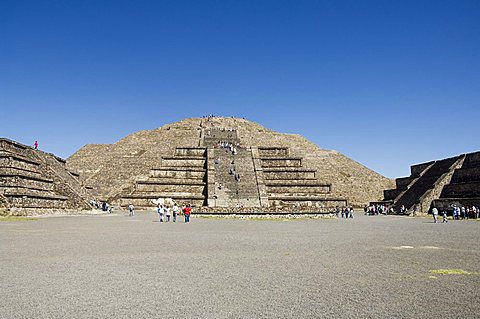 Pyramid of the Moon, Teotihuacan, 150AD to 600AD and later used by the Aztecs, UNESCO World Heritage Site, north of Mexico City, Mexico, North America