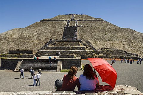 Pyramid of the Sun, Teotihuacan, 150AD to 600AD and later used by the Aztecs, UNESCO World Heritage Site, north of Mexico City, Mexico, North America