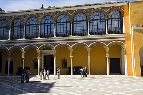 Patio de la Monteria, Real Alcazar, UNESCO World Heritage Site, Santa Cruz district, Seville, Andalusia (Andalucia), Spain, Europe