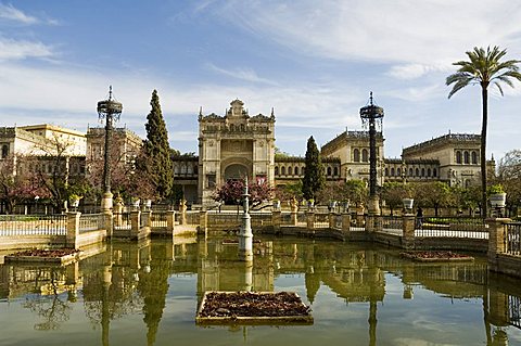 The Neo Renaissance Pavellon de las Bellas Artes now the Museum of Archaeology (Museo Arqueologico), Plaza de America, Parque Maria Luisa, Seville, Andalusia, Spain, Europe