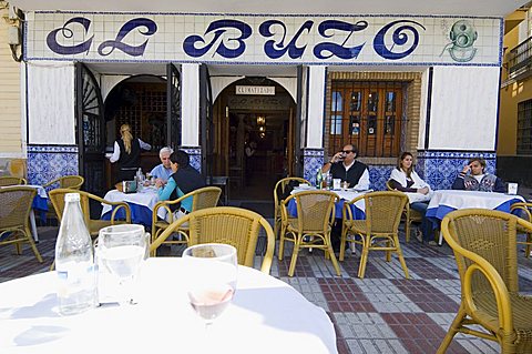 Tapas bar and restaurant in the El Arenal area near the bull ring, Seville, Andalusia, Spain, Europe