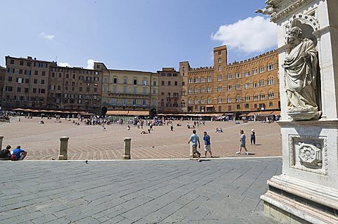 View of the Piazza del Campo, Siena, UNESCO World Heritage Site, Tuscany, Italy, Europe